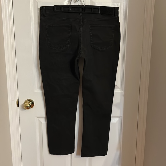 English Laundry 36/30 x 28” Inseam. Black. Stone Wash Look Jeans. Like new - Picture 4 of 8